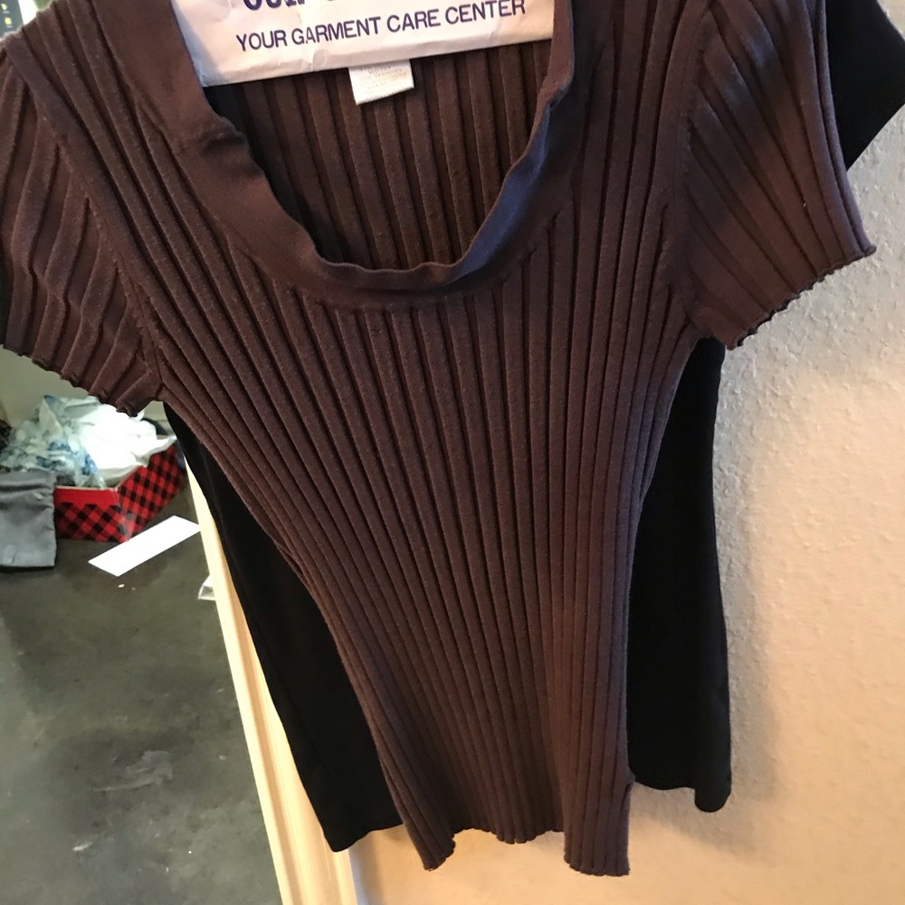 Tops - Picture 2 of 8